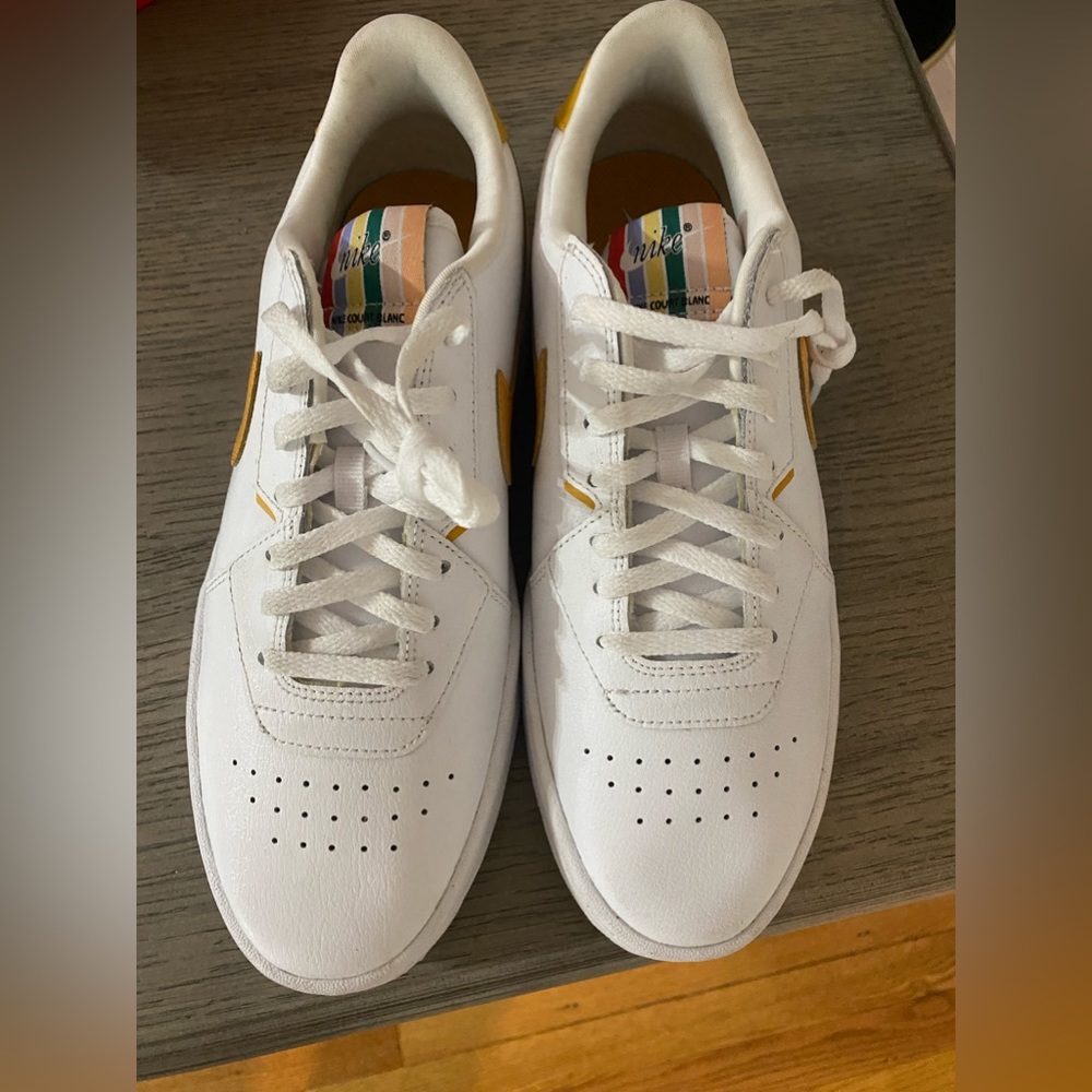 BRAND NEW SWOOSH NIKE COURT BLANC WHITE LEATHER SNEAKERS Gold check